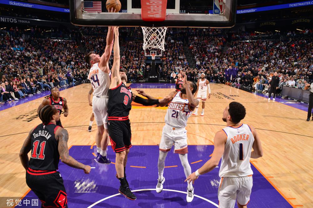 奇利用他在 奇利用他在