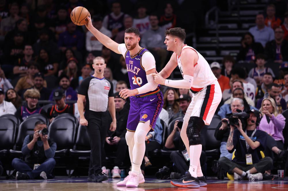 曼联签下谢 曼联签下谢