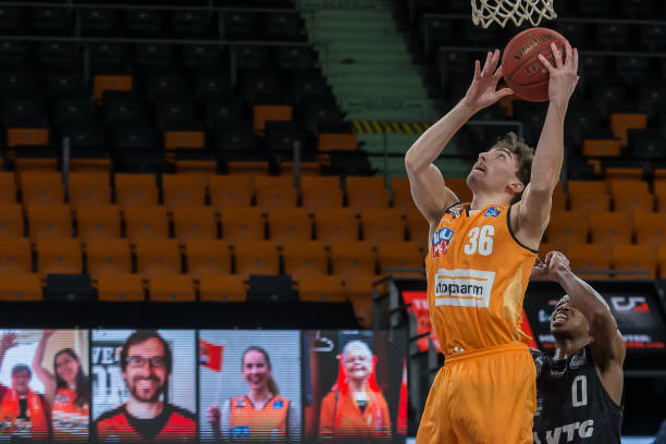 水平的联赛 水平的联赛